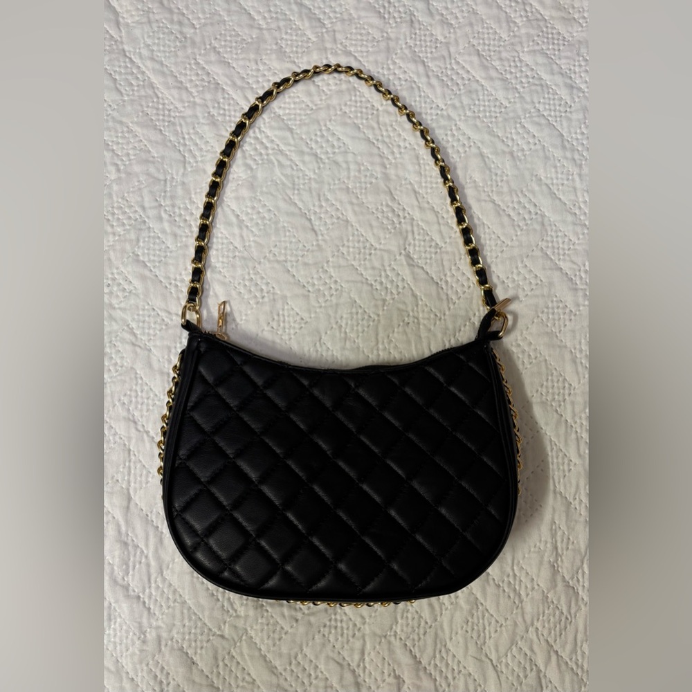 Black & Golden Chain Shoulder Bag